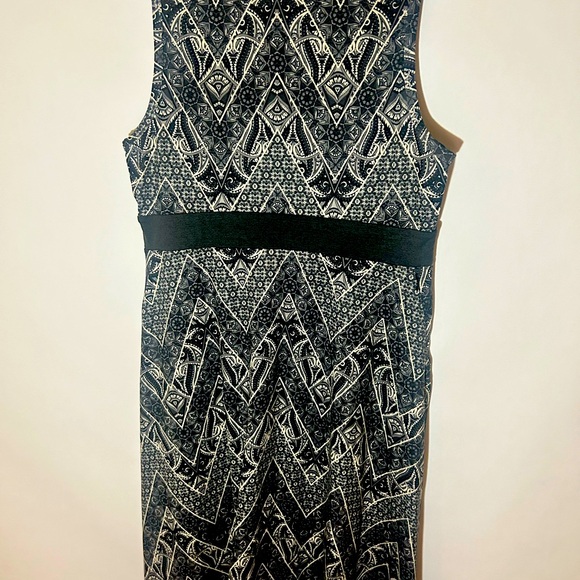 The North Face Activewear dress, Black/White/Grey, Size L, NEW, without tags - Picture 2 of 6